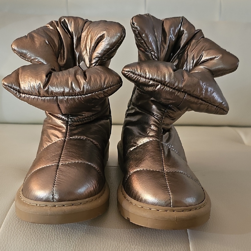 Charlotte Russe Metallic Rose Gold Boots